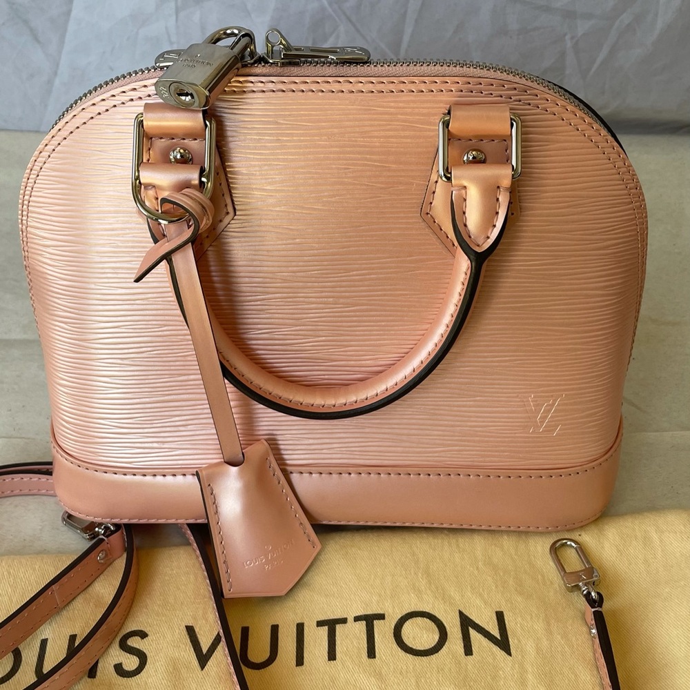 Louis Vuitton M41648 Epi Alma Bb W/ Strap View 3